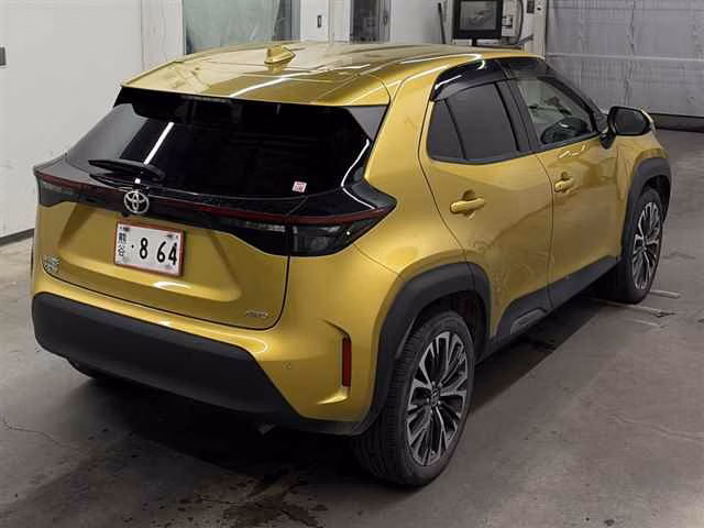 TOYOTA YARIS CROSS