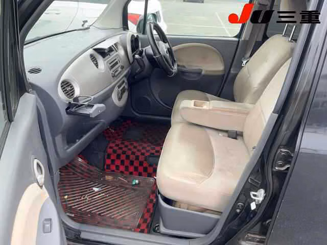 DAIHATSU MOVE LATTE