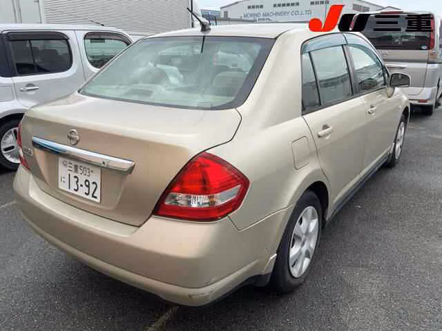 NISSAN TIIDA LATIO
