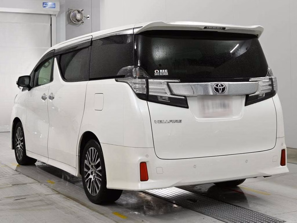 TOYOTA VELLFIRE