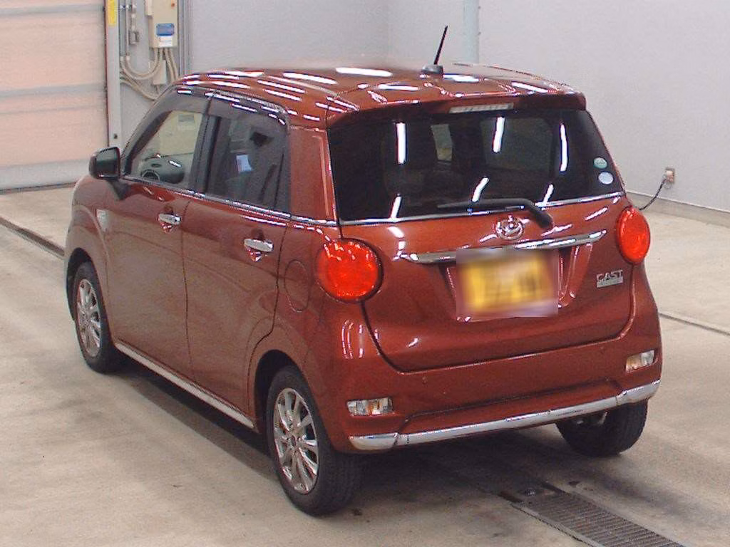 DAIHATSU CAST