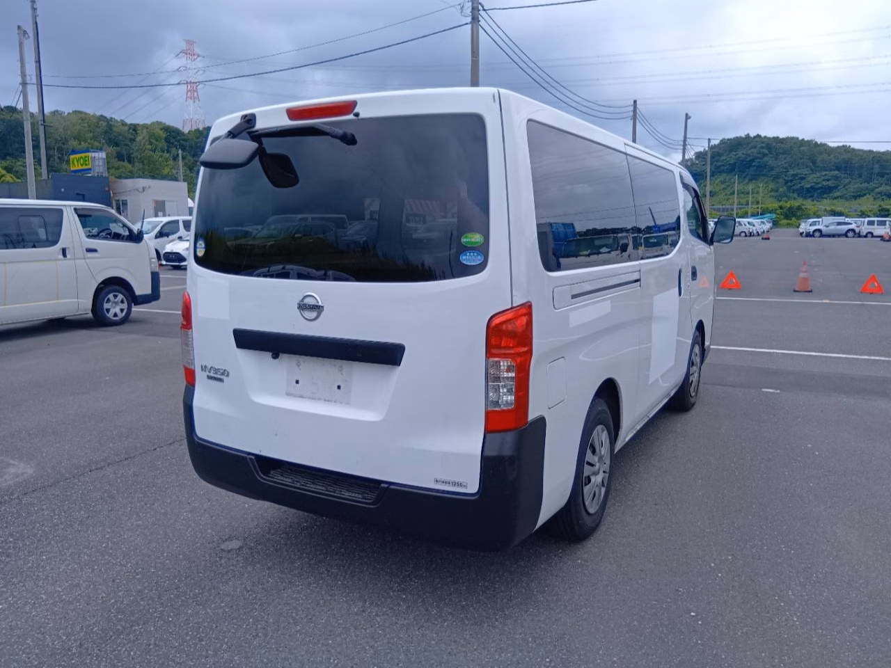 NISSAN NV350 CARAVAN