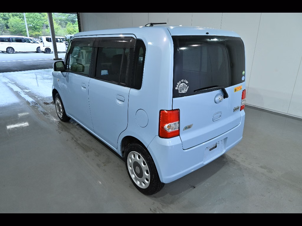 DAIHATSU MOVE CONTE