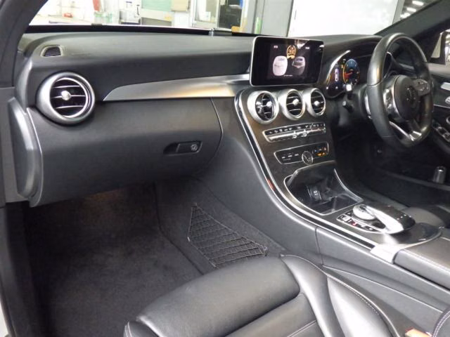 MERCEDES-BENZ C-CLASS