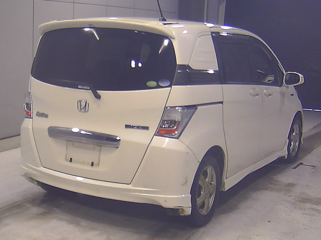 HONDA FREED SPIKE