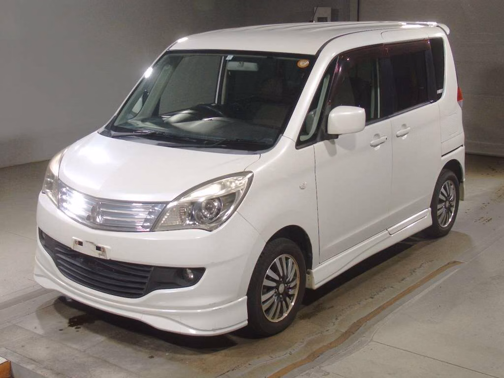 MITSUBISHI DELICA D:2