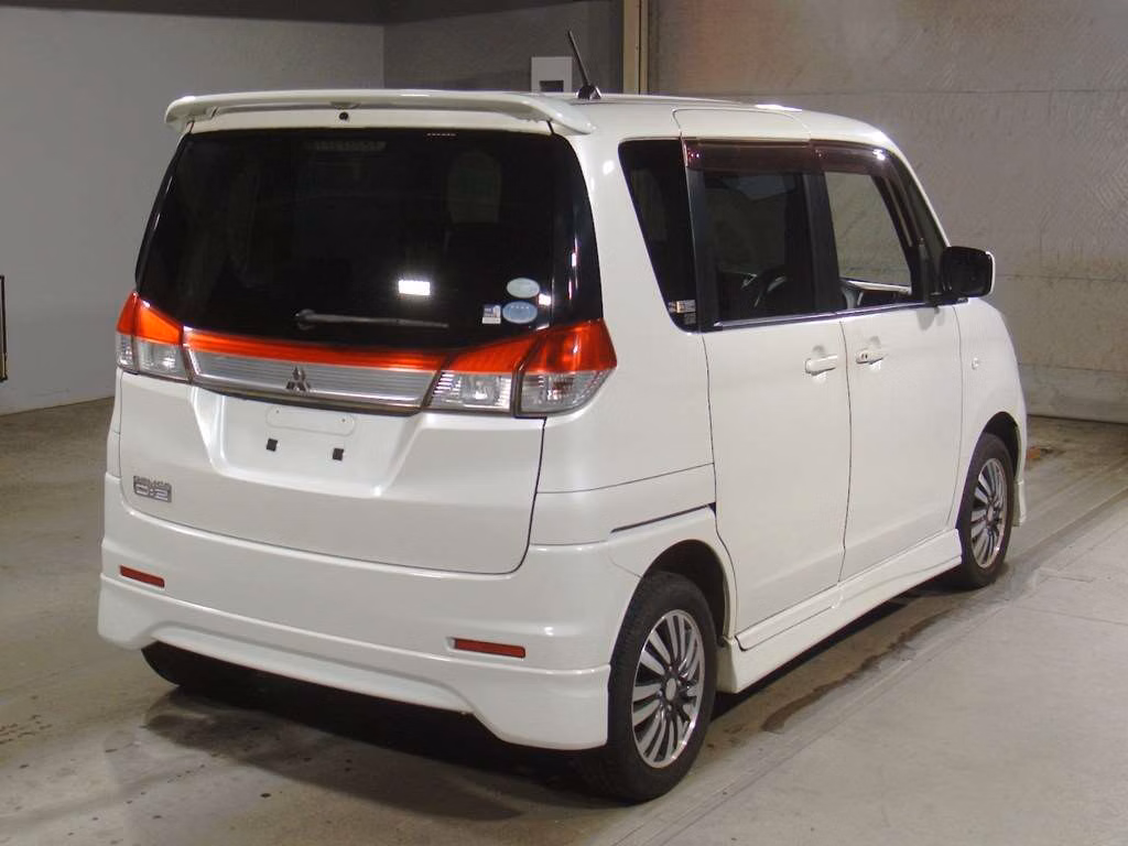 MITSUBISHI DELICA D:2