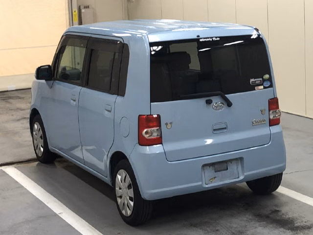 DAIHATSU MOVE CONTE