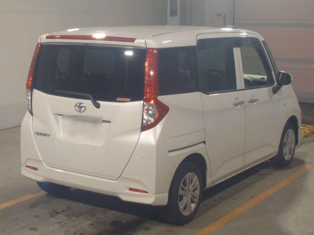 TOYOTA ROOMY