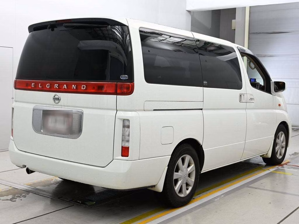 NISSAN ELGRAND