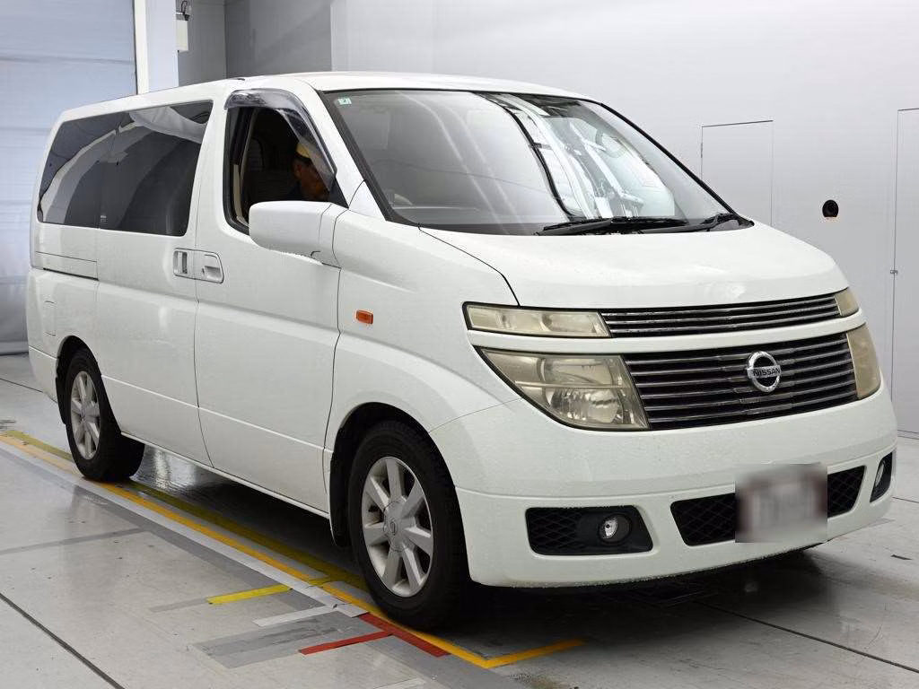 NISSAN ELGRAND