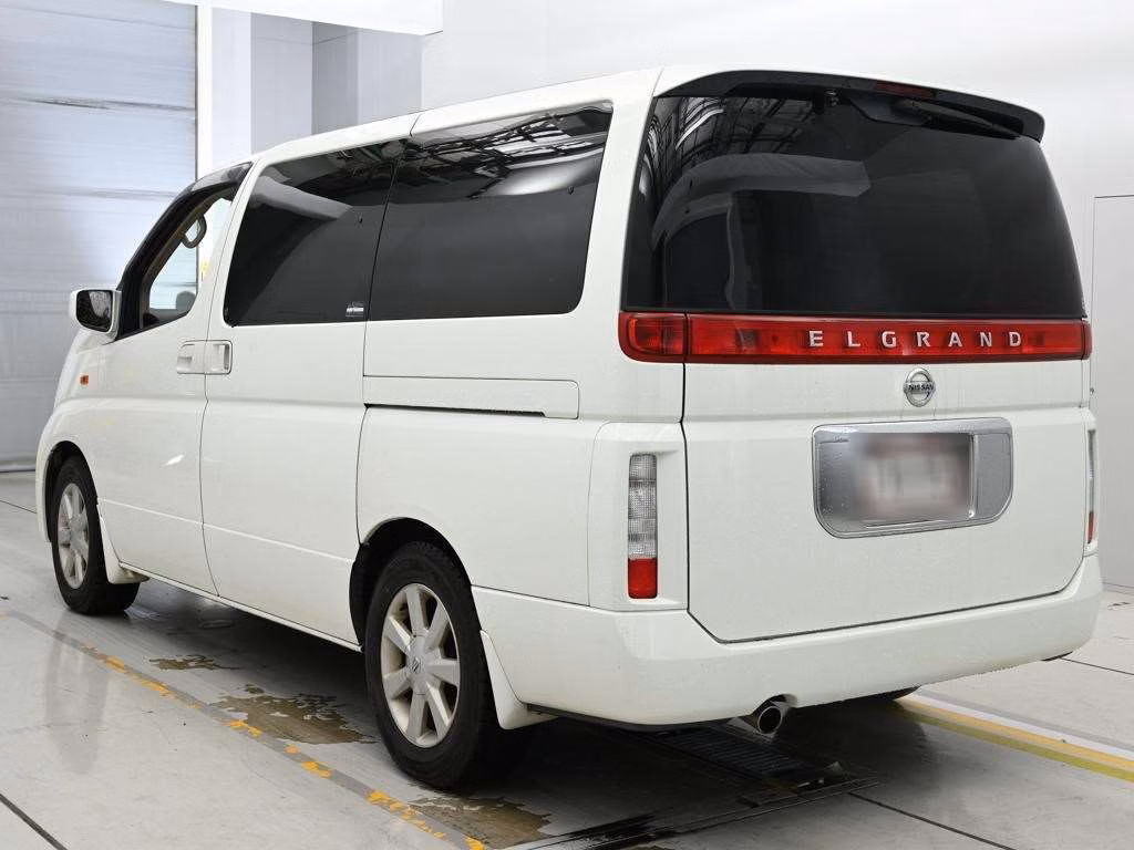 NISSAN ELGRAND