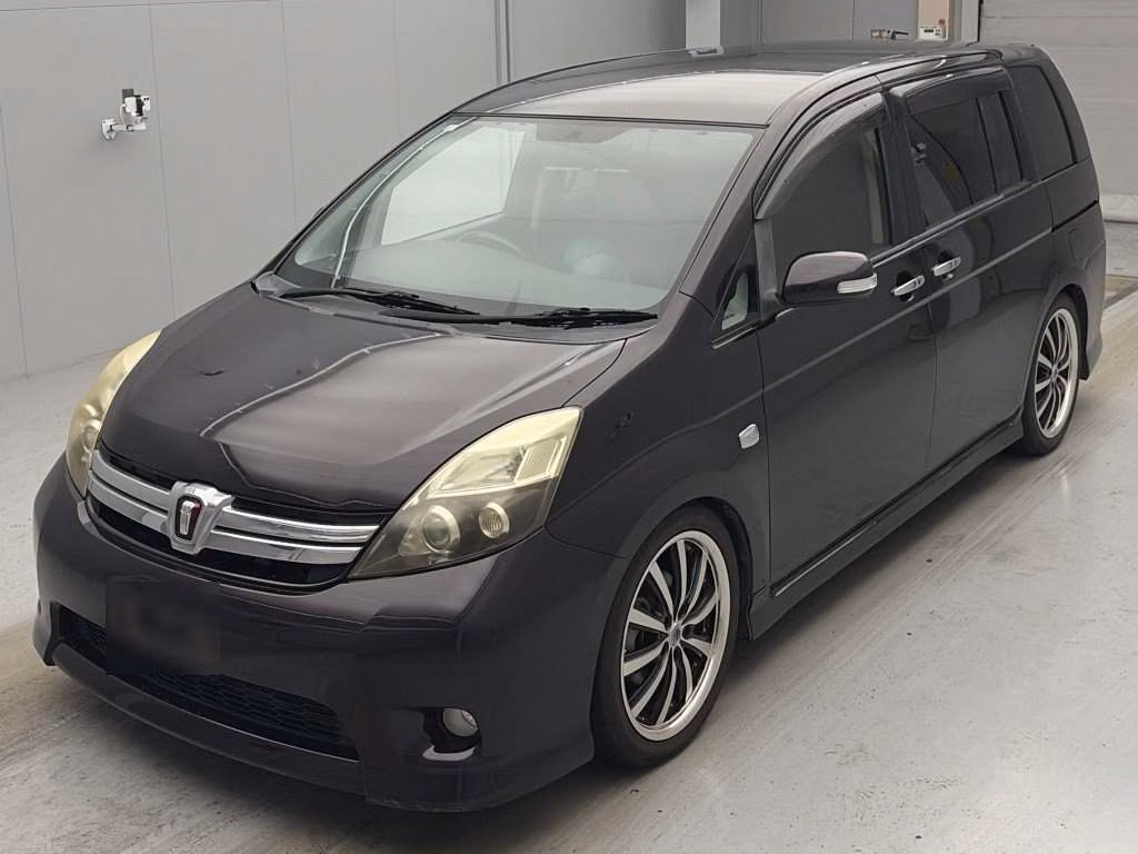 TOYOTA ISIS