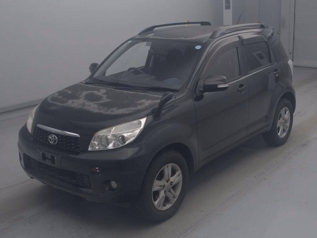 TOYOTA RUSH