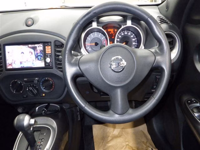 NISSAN JUKE
