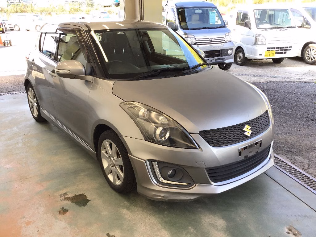 SUZUKI SWIFT