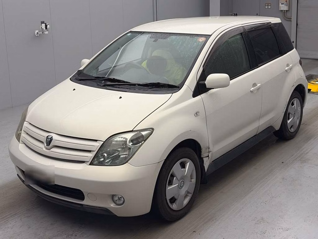 TOYOTA IST