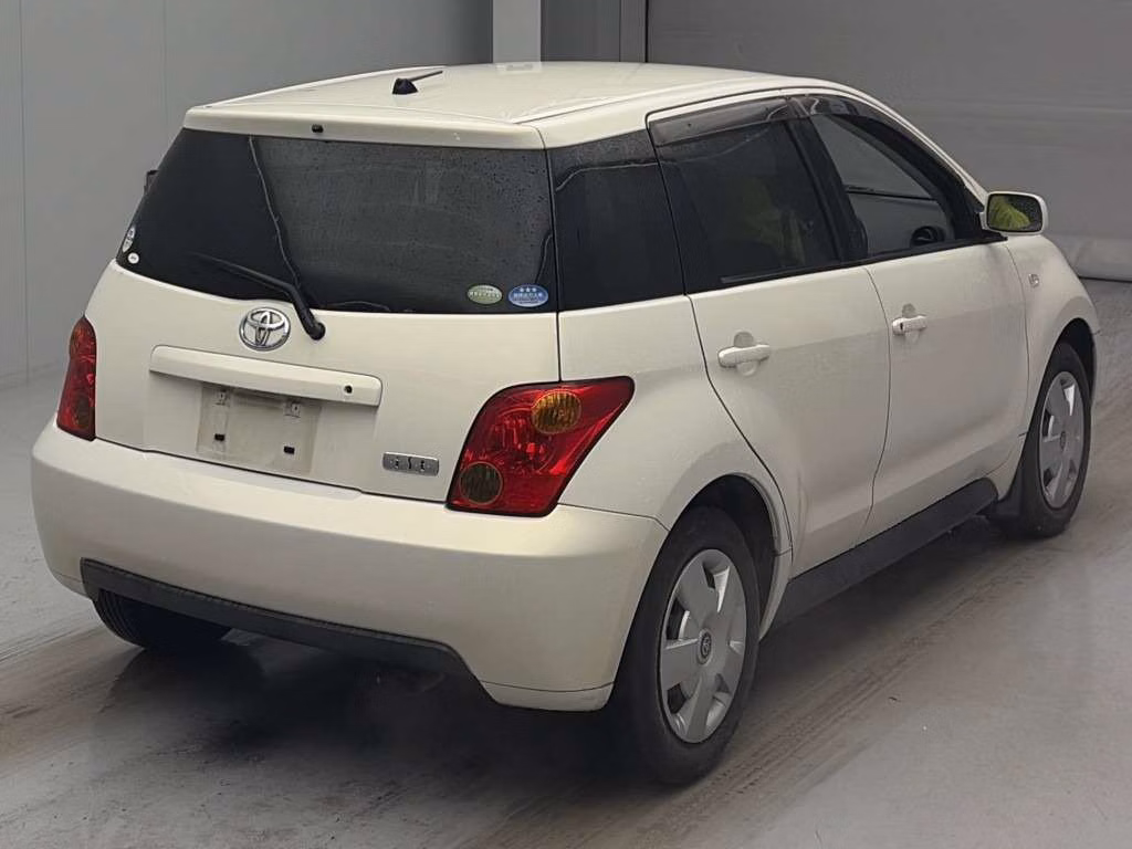 TOYOTA IST