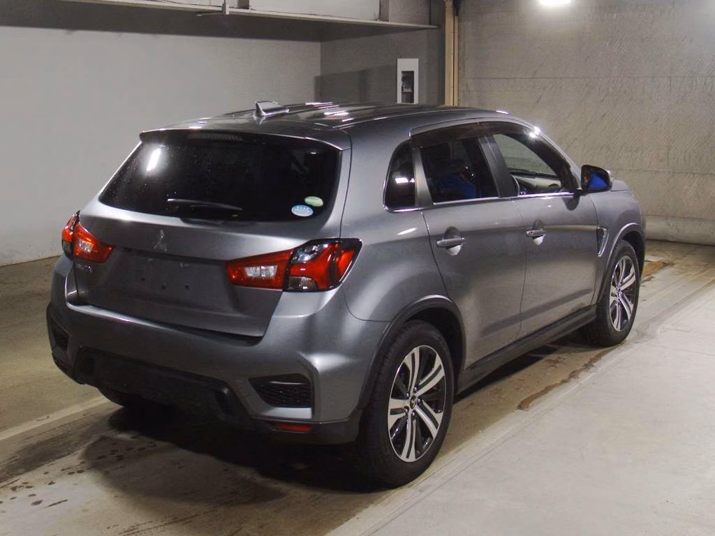 MITSUBISHI RVR