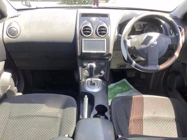 NISSAN DUALIS