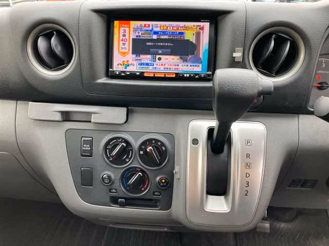 NISSAN NV350 CARAVAN