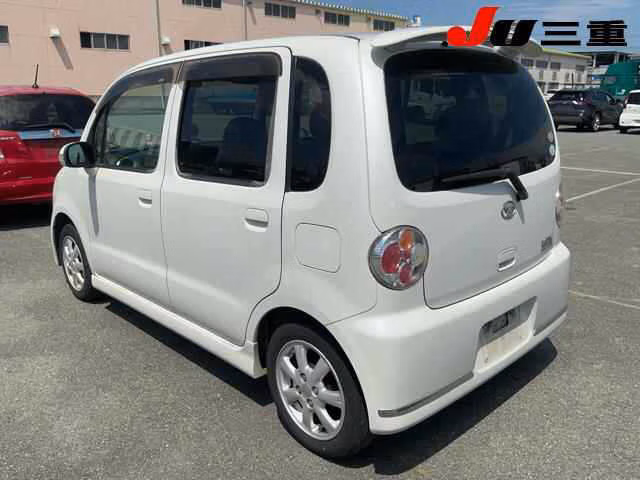 DAIHATSU MOVE LATTE