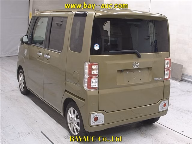DAIHATSU WAKE