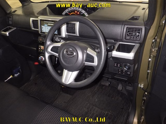 DAIHATSU WAKE