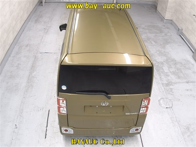 DAIHATSU WAKE