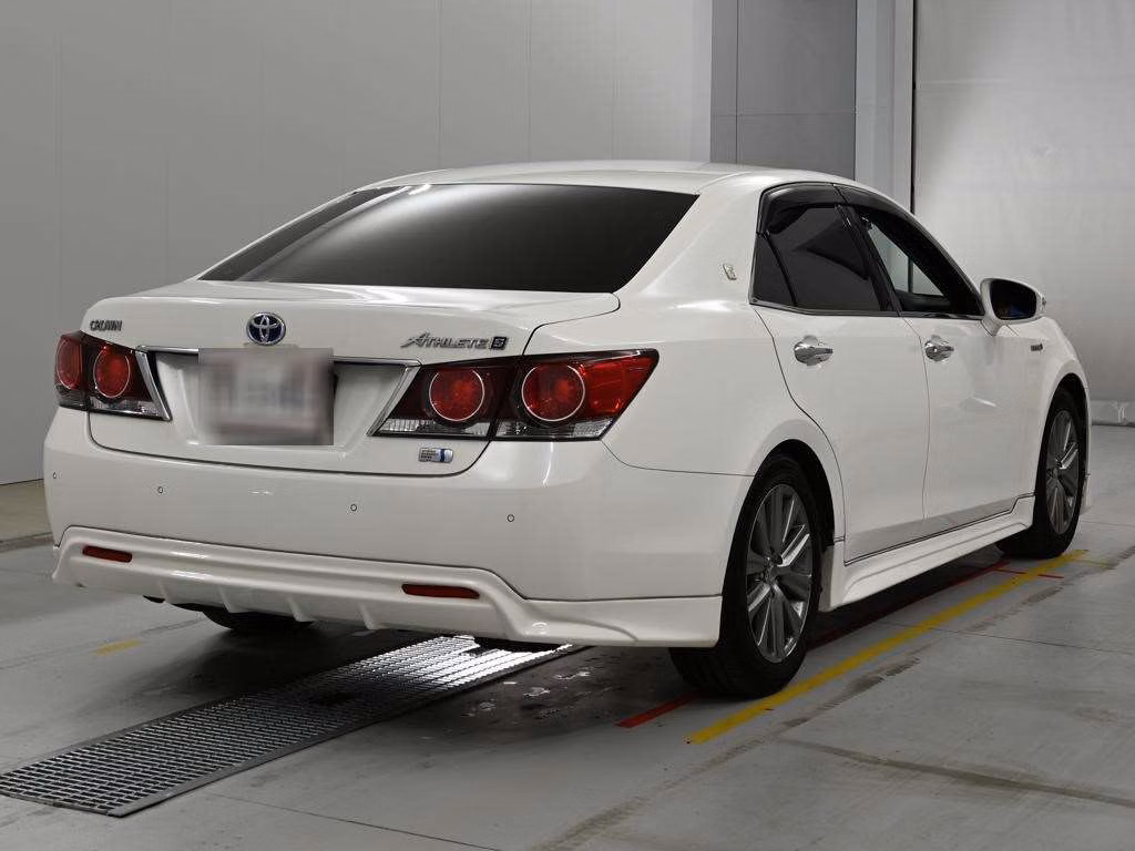 TOYOTA CROWN