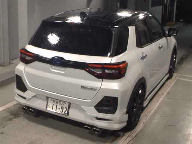 DAIHATSU ROCKY