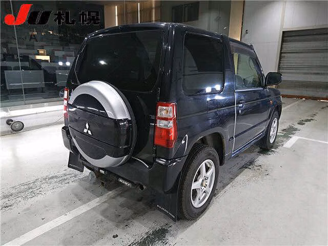 MITSUBISHI PAJERO MINI