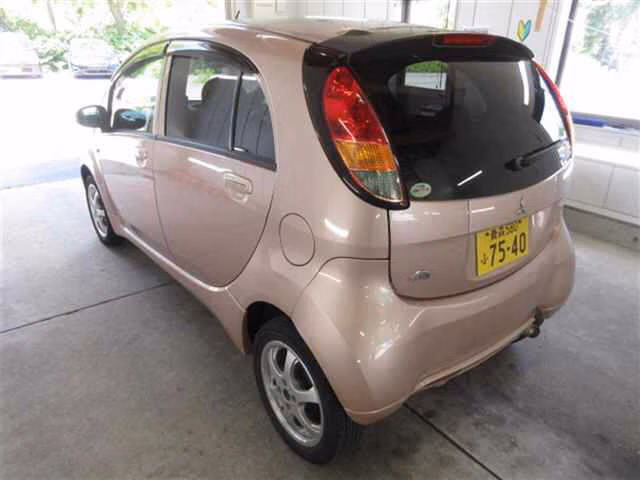 MITSUBISHI I