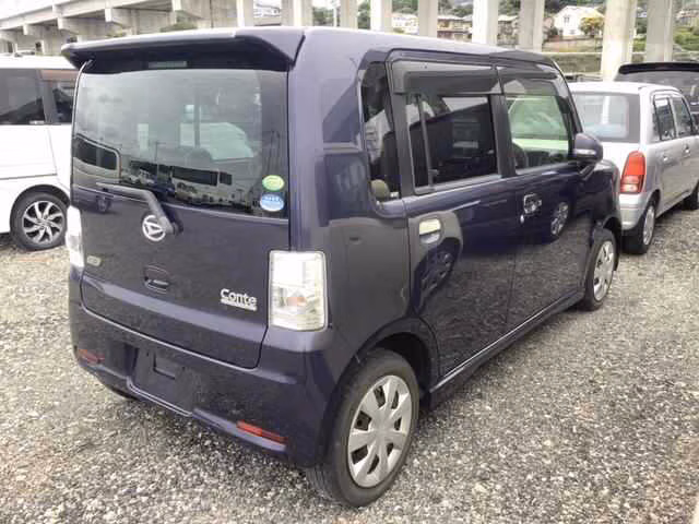 DAIHATSU MOVE CONTE