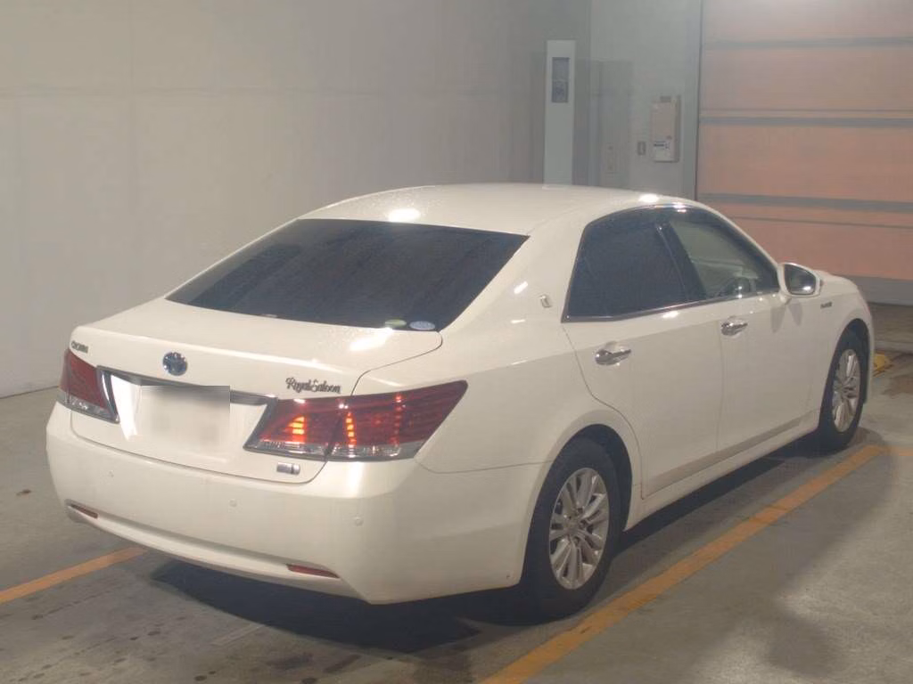 TOYOTA CROWN