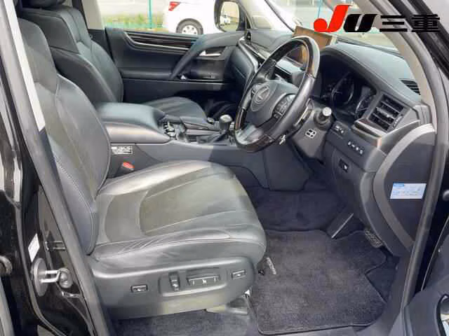 LEXUS LX570