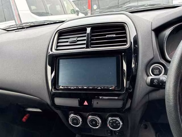 MITSUBISHI RVR