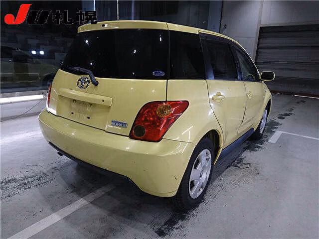 TOYOTA IST