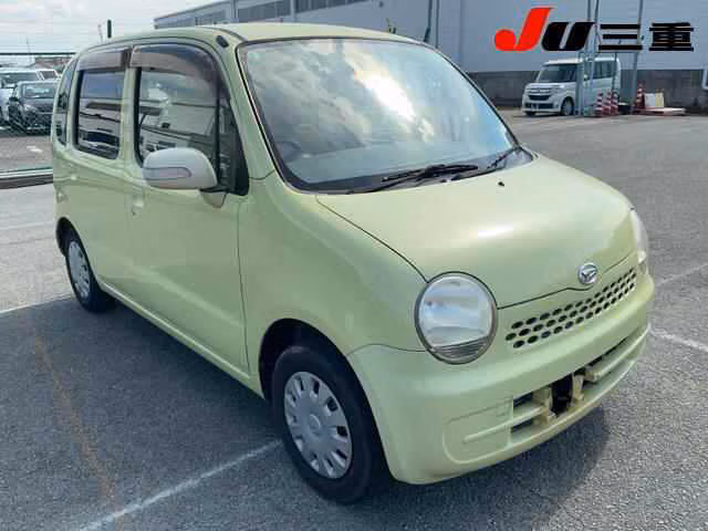DAIHATSU MOVE LATTE