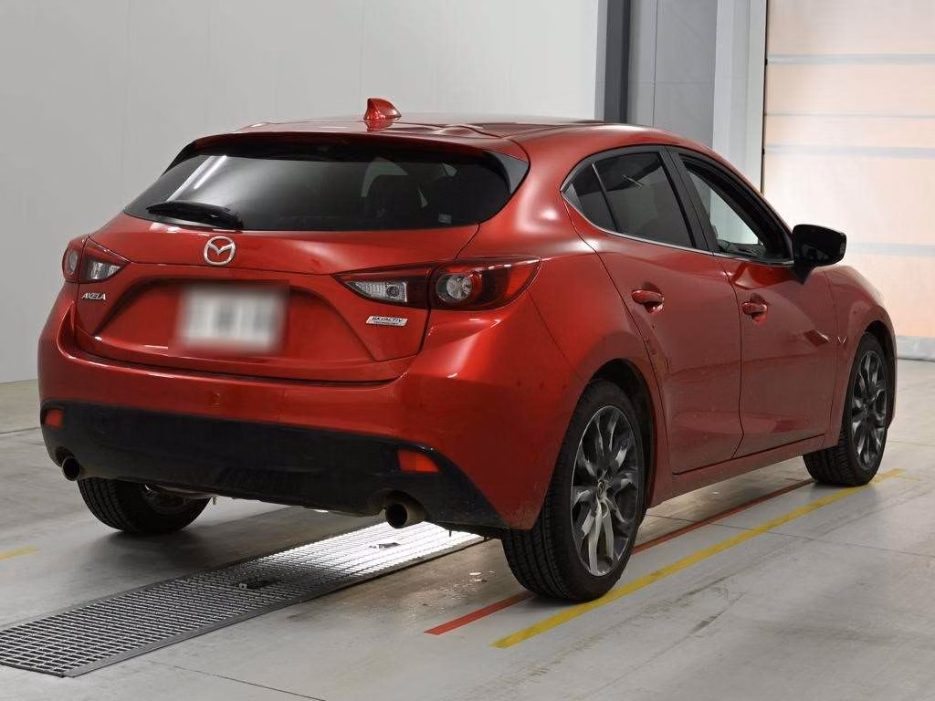 MAZDA AXELA