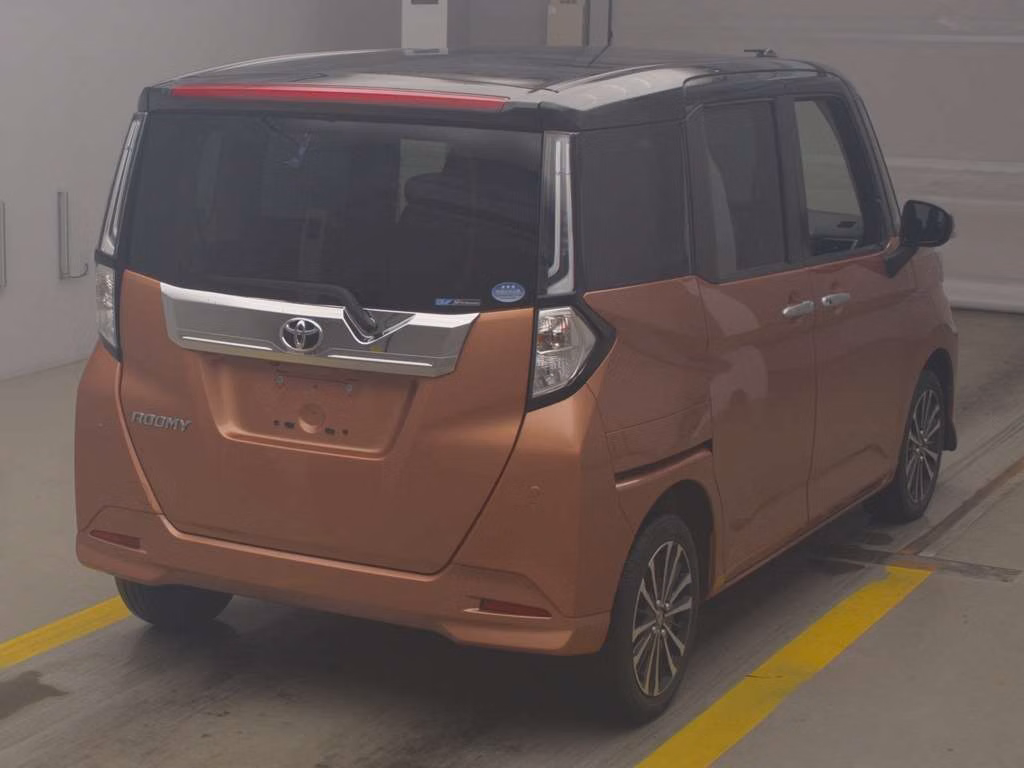 TOYOTA ROOMY