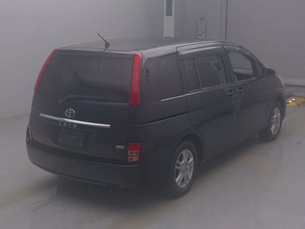 TOYOTA ISIS