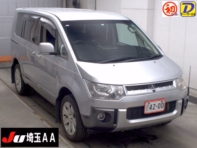 MITSUBISHI DELICA D:5
