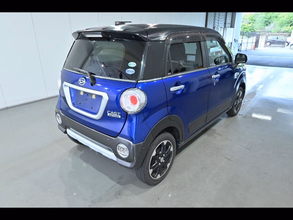 DAIHATSU CAST