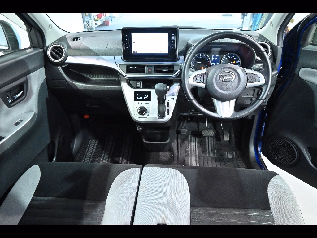 DAIHATSU CAST