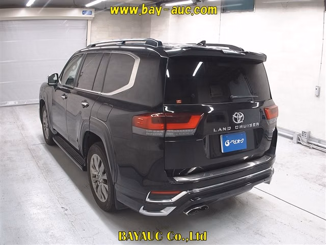 TOYOTA LAND CRUISER
