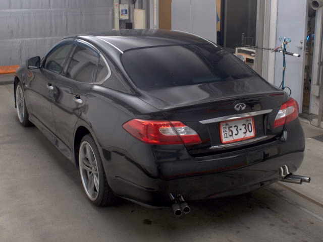 NISSAN FUGA