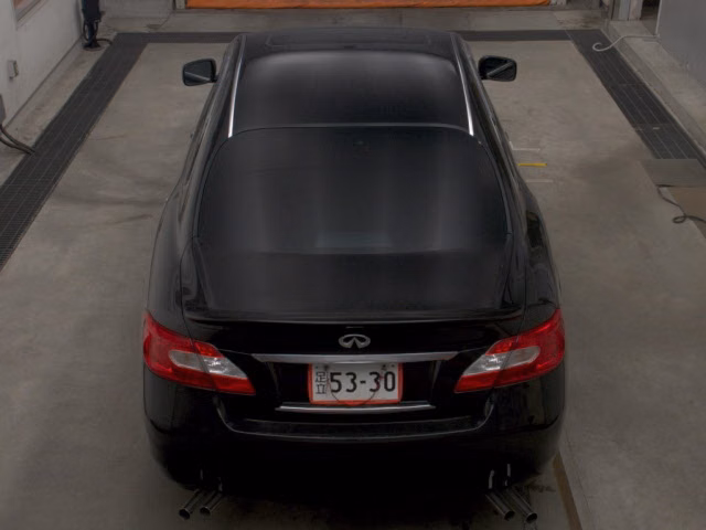 NISSAN FUGA