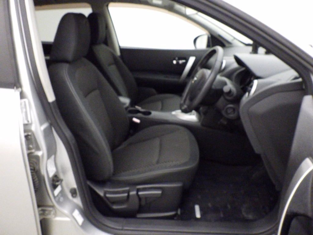 NISSAN DUALIS