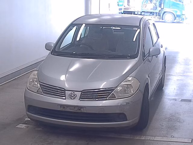NISSAN TIIDA LATIO